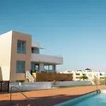 Villa Lovely With Uninterrupted Sea View
