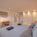 Villa Lovely With Uninterrupted Sea View *