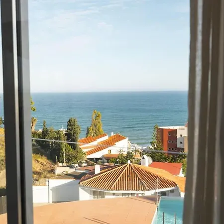 Lovely With Uninterrupted Sea View Villa *