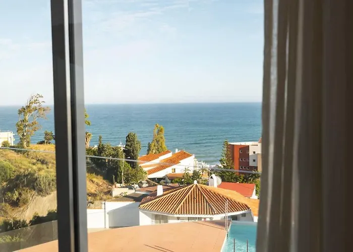 Lovely With Uninterrupted Sea View Villa *