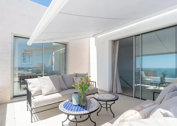 Villa Lovely With Uninterrupted Sea View *