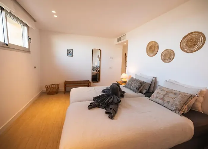 Lovely With Uninterrupted Sea View Fuengirola