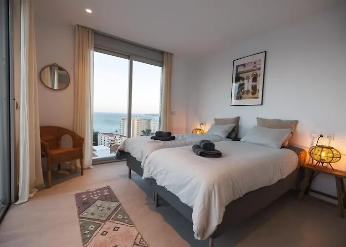 Lovely With Uninterrupted Sea View *