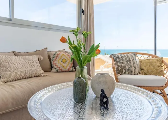 Villa Lovely With Uninterrupted Sea View Fuengirola